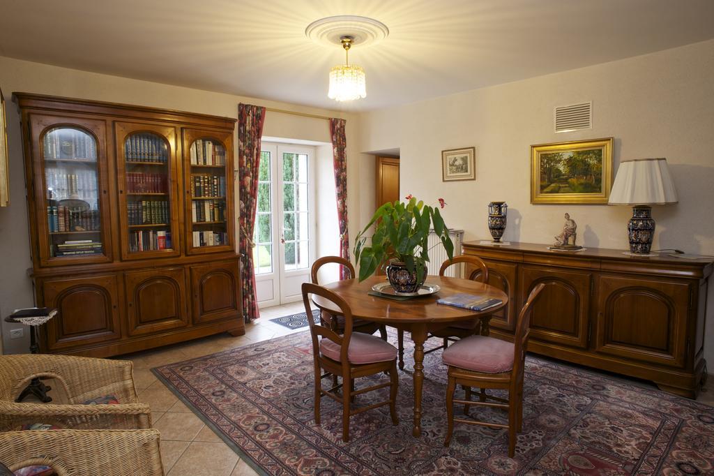 Chambres D'Hotes Les Sageais Baguer-Morvan Rom bilde